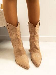 VIKIVIKI SHOES, High-Top Cowboy Boots Crafted From Suede With Embroidered Details. They Feature A Mid-Height, Wide Heel For Added Stability And A Sturdy Sole, Perfect For Everyday Wear. A Comfortable And Versatile Design, Perfect For Pairing With Skinny Jeans, Bohemian Dresses, Or Midi Skirts. Estimated Delivery: 1-3 Business Days (Mainland). - YY-103 - 查看 5