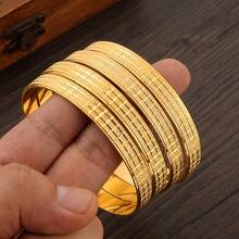 Set de 4 brazaletes de estilo africano de Dubai con acabado mate en color dorado, joyería de lujo para fiestas, regalo de boda para la novia saudí - Amarillo Oro - Ver 5