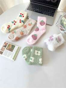 5 Paar Damen Kirsch Frucht Plüsch Socken, Winter warme Hausschuhe, bequeme Haussocken zum Schlafen
