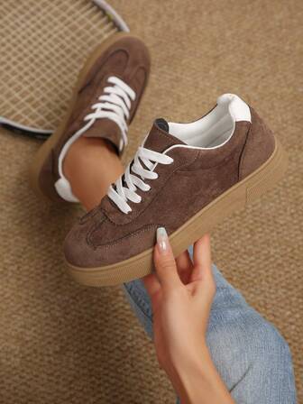 女士纯色户外休闲运动鞋，轻便柔软麂皮系带平底鞋，时尚休闲复古运动鞋，春夏款（尺码偏小一码）