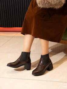 秋冬季女士机车风切尔西粗跟性感踝靴