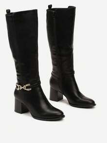Elegante kniehohe Stiefel mit Kettendetail – Damen-Winterstiefel - Schwarz - Übersicht 5
