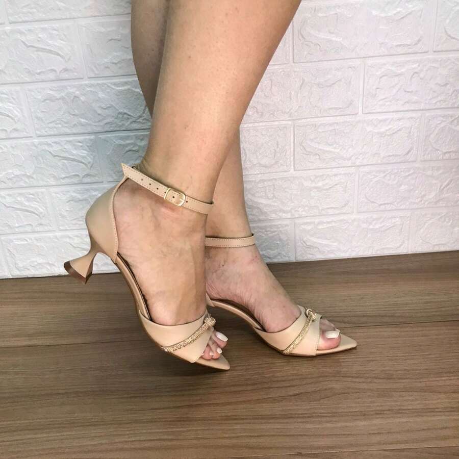 Metal Beach Buckle - Desnudo - Ver 1