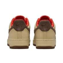 Nike حذاء رياضي نايك إير فورس 1 منخفض القمة مريح ومتعدد الاستخدامات، رجالي، بني - بني - مشاهدة 4