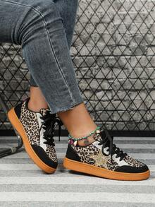 Suela de goma con estampado de leopardo negro