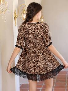 1 件 V 领复古豹纹迷人蕾丝花边睡袍，蕾丝拼布下摆睡衣裙，适合所有季节的女性 - 咖啡棕 - 查看 2