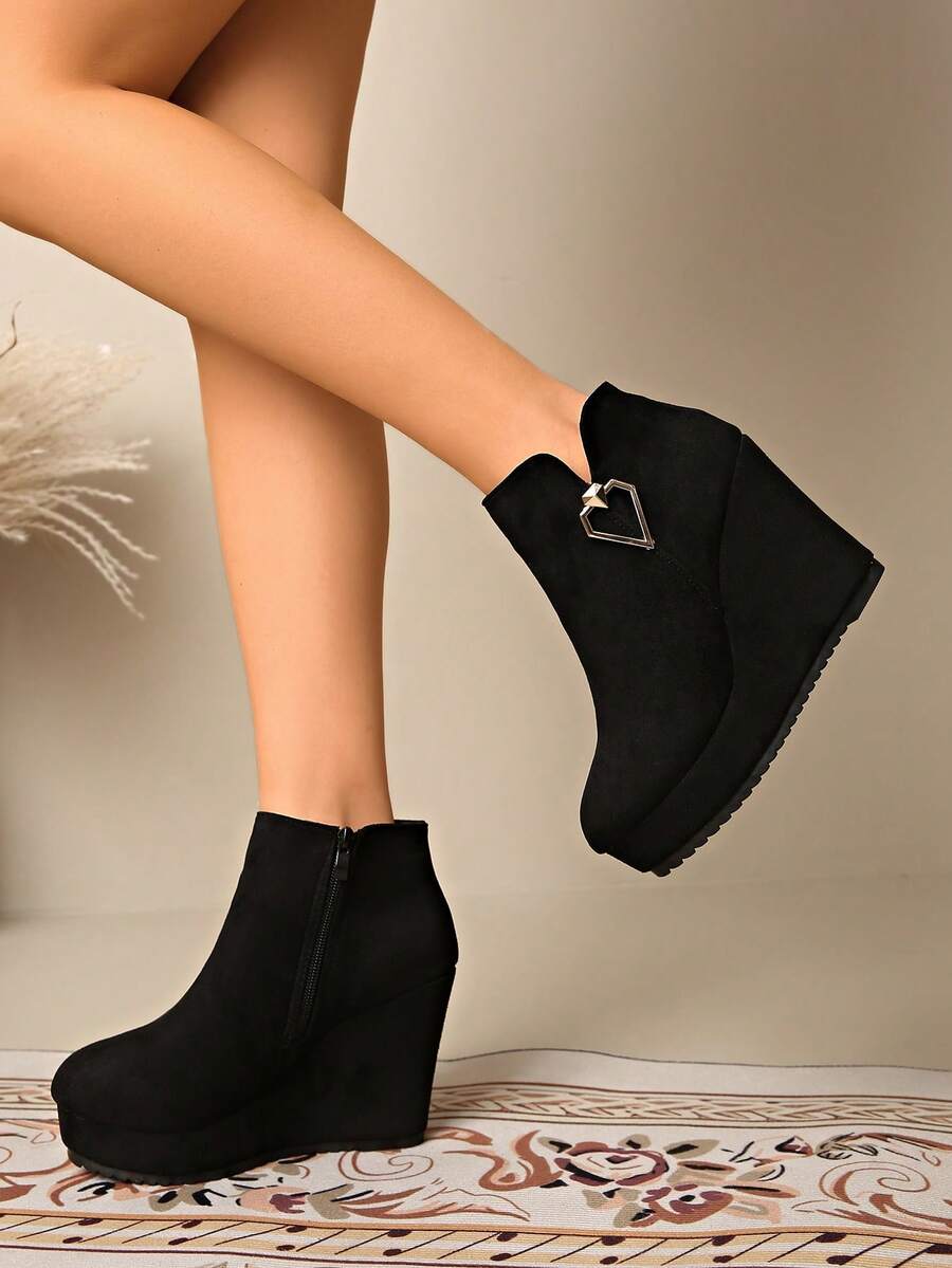 Women's Plus Size 35-43 Round Toe Platform Thick Bottom High Heel Boots, Fashion Side Zipper Ankle Boots. Plus Size Suede Ankle Boots For Autumn/Winter - Black - View 1