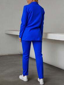 Elegante conjunto de traje azul de manga larga para mujer con cuello chal pantalones largos y detalles de botones - azul real - Ver 3