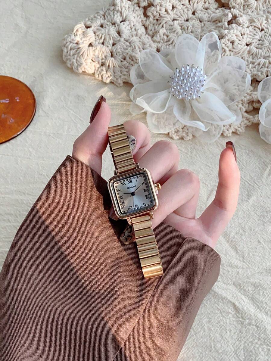 ساعة يد نسائية ذات سوار من البامبو بلون ذهبي عصري، ساعة فاخرة بتصميم بسيط وأنيق، ساعة كوارتز خفيفة الوزن مناسبة للارتداء اليومي، هدية مثالية لأعياد الميلاد والحفلات والمناسبات العائلية، وهدية مثالية لنفسك أو لأصدقائك - الذهبي - مشاهدة 1