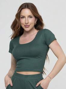 Top Cropped Feminino com Manga Curta e Decote Redondo - Verde Floresta - Visão 3