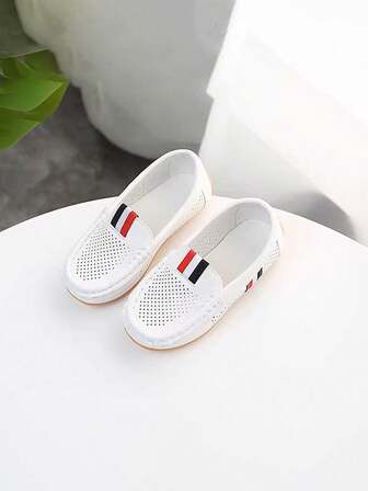 Zapatos casuales de suela blanda y fácil de poner para niños, mocasines para niños, color blanco, nuevos zapatos de rendimiento para primavera/otoño