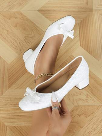 أحذية عمل ذات كعب سميك مريحة وقاعدة ناعمة بأصبع مربع