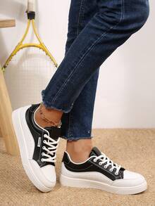 Tênis Branco com Sola Grossa e Elevada para Mulheres, Sapatos de Lona Casuais, Novos Lançamentos de Primavera/Outono, Estudante, Versátil, Esportivo