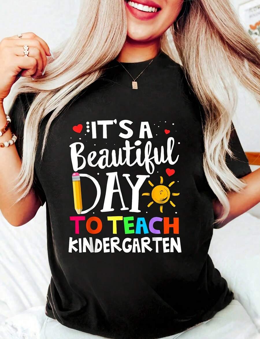 It's A Beautiful Day To Teach At The Nursery. School Tee T-Shirt. Women's Cotton Graphic Tee, Round Neck, Short Sleeve, Casual Top Made Of 220g High-Quality Pure Cotton With Minimalist Print, Halloween Costumes For Women. - 黑色 - 查看 1