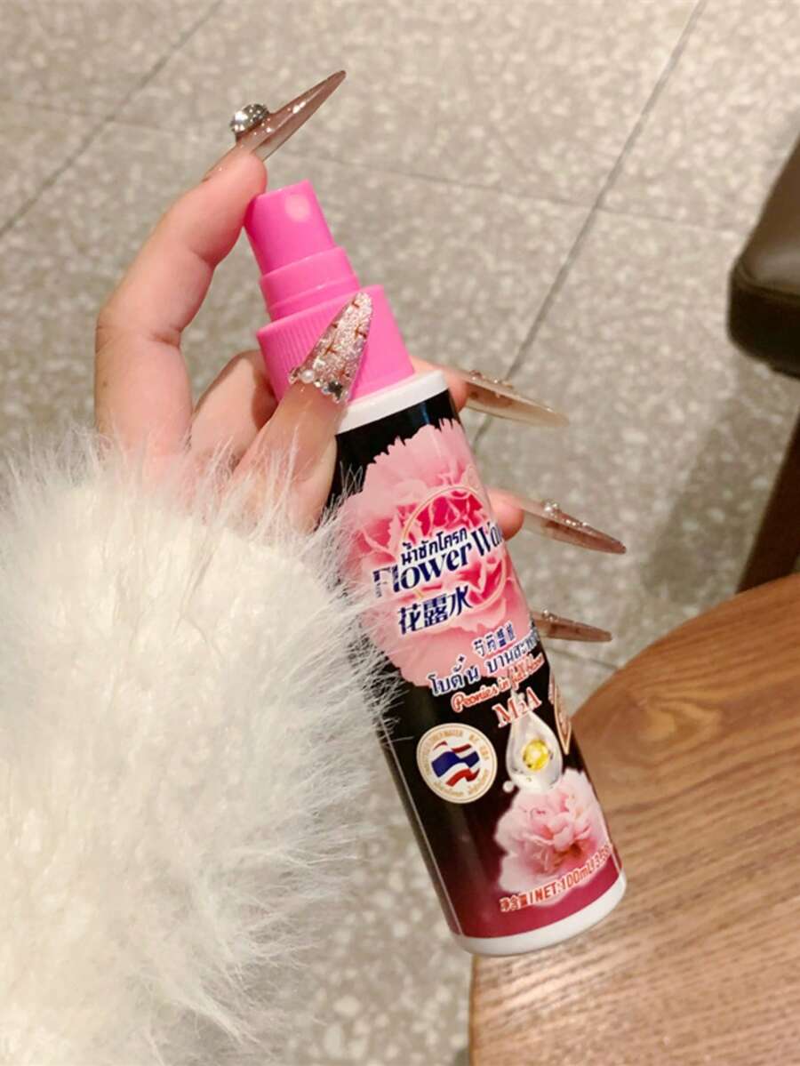 زجاجة رذاذ عطري سعة 100 مل، منعش طبيعي طويل المفعول، يحتوي على جوهر جاذبية طبيعية طويلة الأمد، يطلق أزهارًا أنيقة، مناسب للاستخدام الداخلي والخارجي والمواعدة والحفلات والعطلات والعائلات والمكاتب، هو الهدية المثالية للأصدقاء والأزواج.