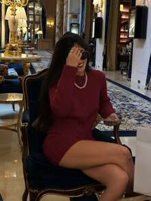 Senya 女款秋冬新款兩件套，圓領羅紋設計前開扣長袖針織開襟衫與裙子 - 酒紅色 - 查看 6
