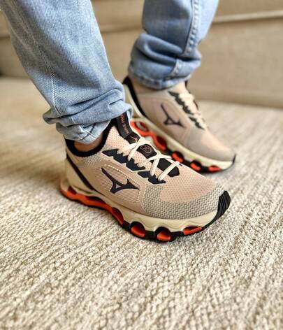 Tênis Masculino Refletivo Camaleão Esportivo com Sistema de Amortecimento