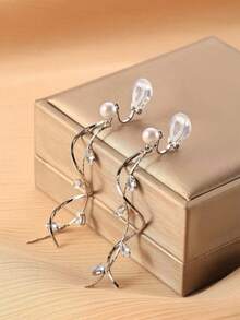 1 Pair Fashion Faux Pearl Long Tassel Clip-On Earrings, Elegant Personalized Mosquito Coil Clip Earrings Without Piercing, Suitable For Women Daily Wear And Holiday Gifts