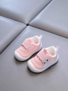 春秋新款可爱时尚网眼透气软底防滑婴儿运动鞋，适合 1-4 岁女童室内外休闲幼儿步行鞋，带钩环设计