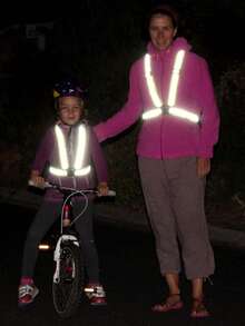 1 Piece Sports Vest, Men's Phone Stand, Reflective Vest Safety Equipment, For Walking And Cycling - Adjustable Waist/Shoulder Multi-Piece Set Decorative Vest Reflective Strap Protective Print Night Running Reflective Vest Elastic Strap Clothing Cycling Vest Construction Vest