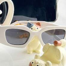 Tablet Stands - Tricolor Cat Hand Brooch - View 9