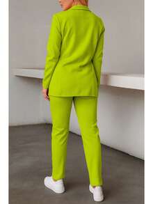 Elegante conjunto de traje azul de manga larga para mujer con cuello chal pantalones largos y detalles de botones - Verde Lima - Ver 4