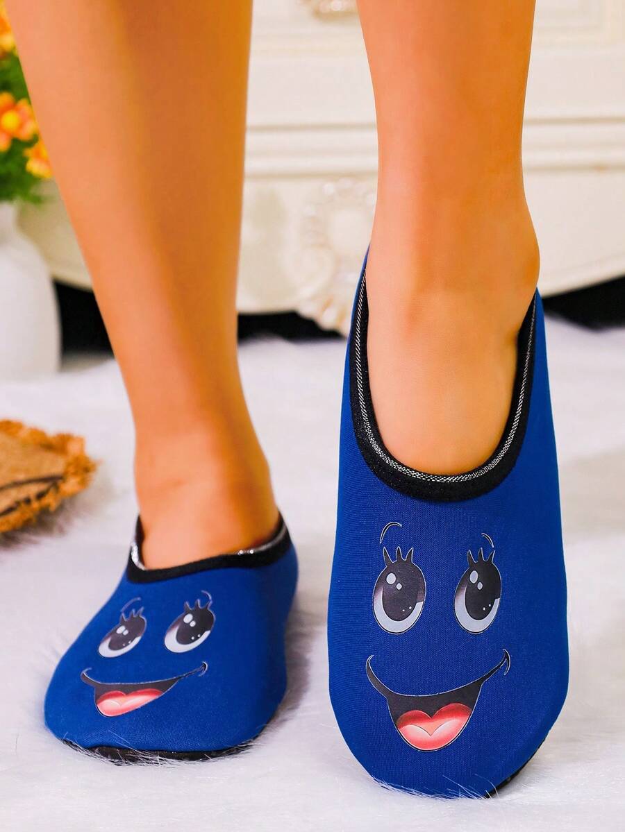 Sandal Rumah Wanita Desain Wajah Lucu, Bernapas, Elastis Tinggi, Cocok untuk Rumah, Pantai, Yoga, Sepanjang Musim - Biru - View 1