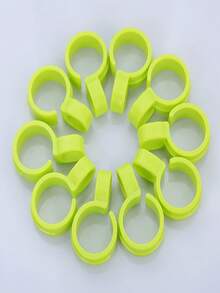 10 pièces Crochets polyvalents et coupe-vent pour un séchage efficace, pinces de cintre antidérapantes parfaites pour une utilisation intérieure et extérieure, idéales pour le jour du linge, le camping et les voyages, accessoires de corde à linge fiables pour toutes les saisons, gardez vos vêtements sécurisés et sans perte avec ces pinces essentielles de séchoir