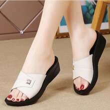 Women's Fashionable Wedge Heel Sandals, Middle-Aged And Elderly Mothers' Outdoor Thick-Soled Comfortable Slippers, Black/White, Size 34-41 Available