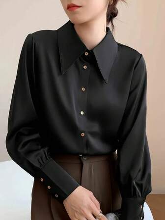 Blusa versátil de satén con cuello francés elegante para oficina y profesional, blusa casual de manga larga de satén negro, tela suave y sedosa, adecuada para oficina y reuniones de negocios, perfecta para primavera, verano, otoño e invierno, con botones frontales de unicolor