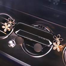 Car Black And White Daisy Mobile Phone Bracket Special Car Lady Car Bracket Mobile Navigation Car Bracket Cute Cartoon.