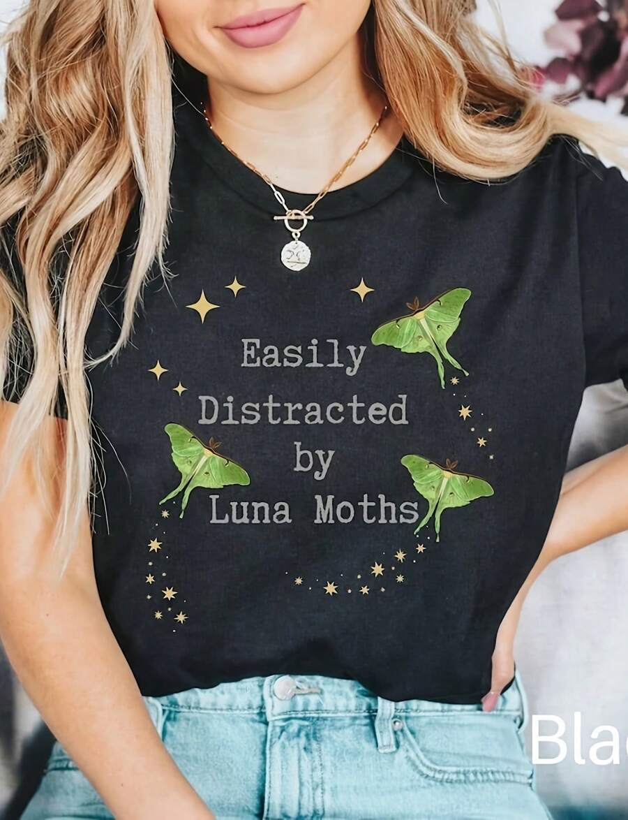 Moon Moth T-Shirt, Moon Moth T-Shirt, Celestial T-Shirt, Botanical T-Shirt, Cottage Style T-Shirt, Goblincore Clogs, Witch T-Shirt, Moon Moth T-Shirt. Women's Fashion Short Sleeve Summer Tops. High Quality 220g Pure Cotton T-Shirt With Minimalist Print, Halloween Costume Tops For Women - 黑色 - 查看 1