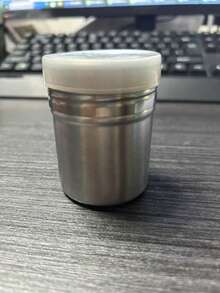 1 pieza Dispensador de polvo de precisión de acero inoxidable, para pimienta, cacao en polvo, sésamo en polvo, con malla fina para dispensar rápidamente, bloquea objetos extraños, salero de cocina, accesorio para BBQ, utensilio de cocina