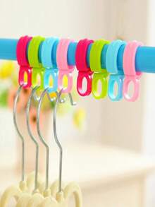 10 pièces Crochets polyvalents et coupe-vent pour un séchage efficace, pinces de cintre antidérapantes parfaites pour une utilisation intérieure et extérieure, idéales pour le jour du linge, le camping et les voyages, accessoires de corde à linge fiables pour toutes les saisons, gardez vos vêtements sécurisés et sans perte avec ces pinces essentielles de séchoir