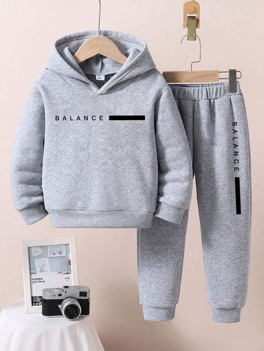 男童字母印花保暖连帽衫和运动裤休闲套装