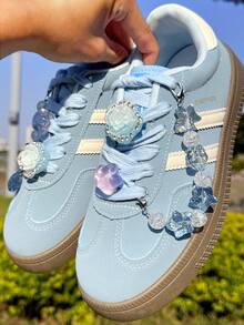 1/2/6 peças Acessórios Fofos para Sapatos Azuis (Strass Rosa, Estrela Tie Dye, Corrente) - Decorações DIY Removíveis e Fáceis de Instalar para Personalizar Sapatos de Lona, Tênis, Sapatos de Plataforma, Qualquer Sapato com Cadarço - Presentes Perfeitos para Feriados, Festas e Ocasiões Especiais