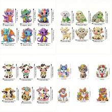 6 piezas Llaveros de arte de diamantes DIY, 4 patrones de animales de dibujos animados diferentes para elegir, piedras de colores brillantes asimétricos por ambos lados, efecto exquisito, colgante de mochila, decoración colgante de coche, juego de manualidades de mosaico, decoración de regalo de Navidad y cumpleaños