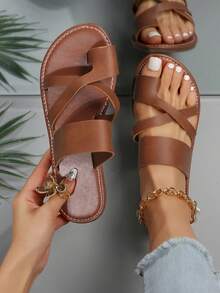 Plus Size Women Comfortable Minimalist Round Toe Criss-Cross Open Toe Hollow Flat Slippers Sandals, Casual Fashion Outdoor Vacation Beach Summer Shoes