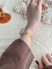 ساعة يد نسائية ذات سوار من البامبو بلون ذهبي عصري، ساعة فاخرة بتصميم بسيط وأنيق، ساعة كوارتز خفيفة الوزن مناسبة للارتداء اليومي، هدية مثالية لأعياد الميلاد والحفلات والمناسبات العائلية، وهدية مثالية لنفسك أو لأصدقائك - الذهبي - مشاهدة 5