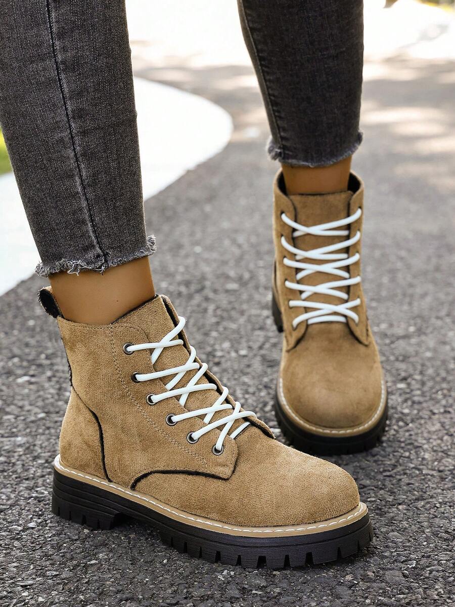 Botas de Couro Vintage Estilo Britânico com Chifre de Cervo Falso para Mulheres, Cano Médio, Botas de Trabalho de Cano Alto