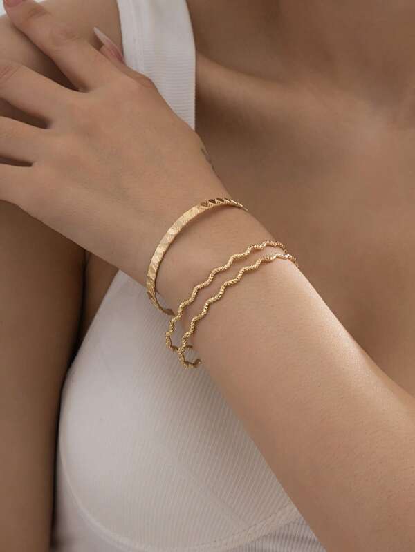 2pcs Fashion High-End Metallic Gold Floral Pattern Matte Double-Layer Geometric Design Bracelet For Women, Suitable For Daily Wear, Banquet, Party, Holiday Gift