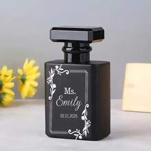 1 件个性化婚礼香水瓶 - 刻有新娘的姓名和日期，优雅的花朵喷雾瓶，窄口设计 - 可重复使用的玻璃喷雾瓶，新娘礼物，婚礼纪念品，精油专用 - 送给新娘母亲的礼物 - 不含 PVC 的材料，易于清洁，高品质设计，不含 PVC 的材料，方便清洁 - 彩色 - 查看 7