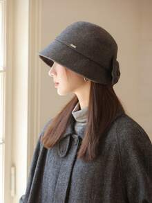 1顶女士秋冬新款金属装饰加厚渔夫帽，保暖防风，优雅个性，透气时尚，百搭英伦风，可水洗，送礼佳品，适合秋冬日常穿着、散步、购物 - MM2081 - 查看 1