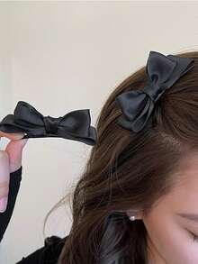 2个缎面亮面3D蝴蝶结发夹，简约可爱优雅日常发饰，适合休闲、派对、节日庆典等场合，也可作发夹、发卡、发夹、发卡、发饰、学生用品、蝴蝶结配饰，适合秋冬装扮。 - 黑色 - 查看 6