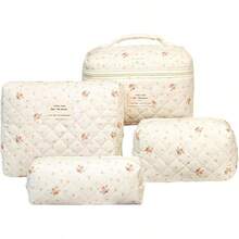 Piccoli fiori bianchi