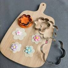 5pcs/Set, Biscuit Pastry Wrap Dough Cutter, Fondant Mold, Cookie Maker, Round Baking Accessories