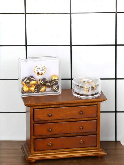 1Set Dollhouse Simulation Mini Chocolate Gift Box, Golden Food Toy Models, Miniature Simulation Food Toys, Pocket-Sized Scene BJD Props, Super Cute And Playful Simulation Mini Chocolate, Miniature Home Scene, Props And Ornaments, Fashionable Dollhouse Decoration, Scandinavian/Nordic And Medieval Style