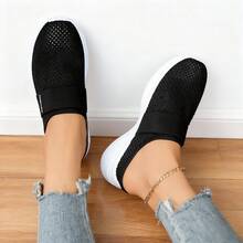 Breathable Mesh Slip-On Lazy Shoes For Women, Soft Sole, Comfy For Summer Daily Use - Black - View 4