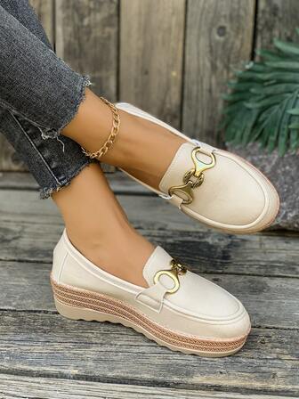 Elegant & Fashionable Beige Thick-Sole Platform Loafers For Women, Metal Buckle Slip-On Comfortable Versatile Loafers, Retro British Style Flats