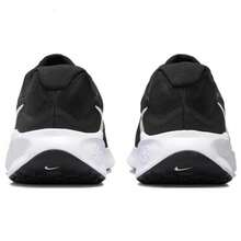 Nike 新款轻质软底训练健身男子公路跑鞋，REVOLUTION 7 网眼透气户外运动鞋，舒适软底休闲日常轻便跑鞋，百搭必备 FB2207-001 男士 - 黑與白 - 查看 6